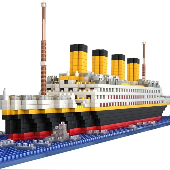 55% Off!!! New Titanic Model Building Blocks Micro Mini Bricks 3D Puzzle - Picture 1 of 5